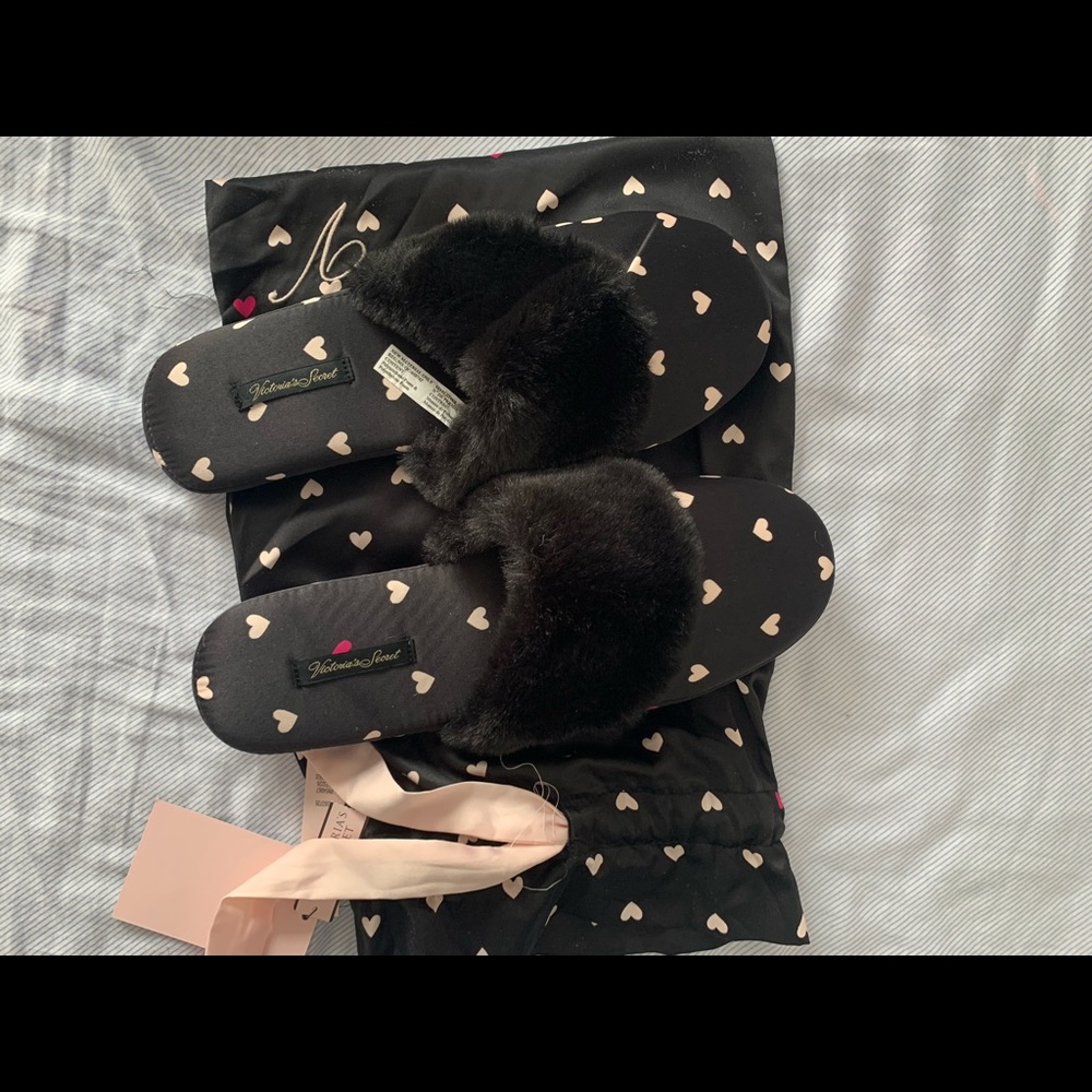 NWT VS house slippers